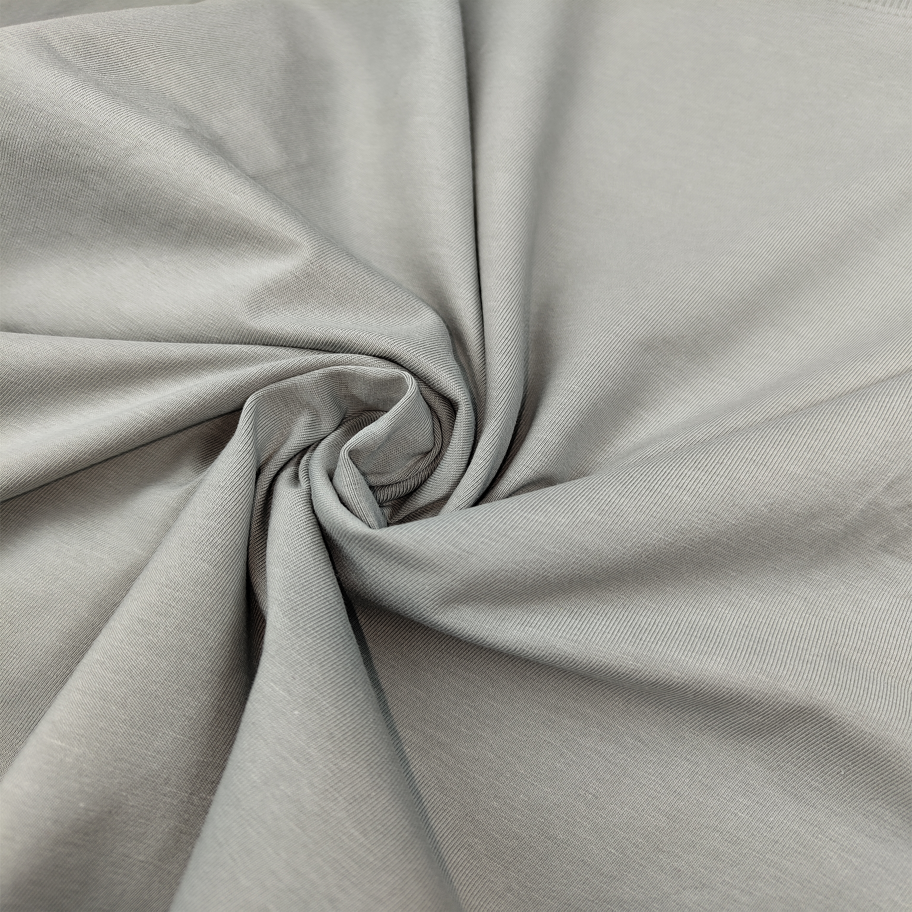 grey plain zoom